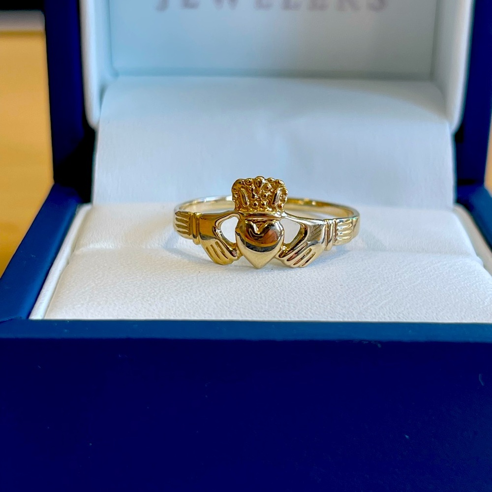 NEW 14k Yellow Gold Claddagh Ring
